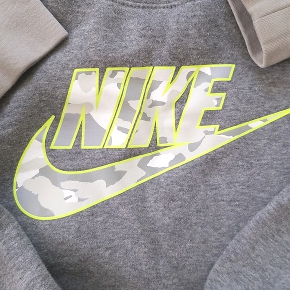 Lot of 4 Little Boy's Nike Sweatshirts, Size 6 Boy's Nike Hoodies, Nike Crew - Picture 4 of 10
